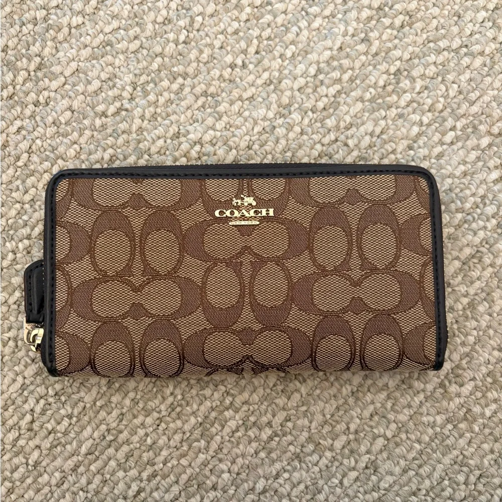 Coach Tan Signature Bag and Wallet - Picture 6 of 7